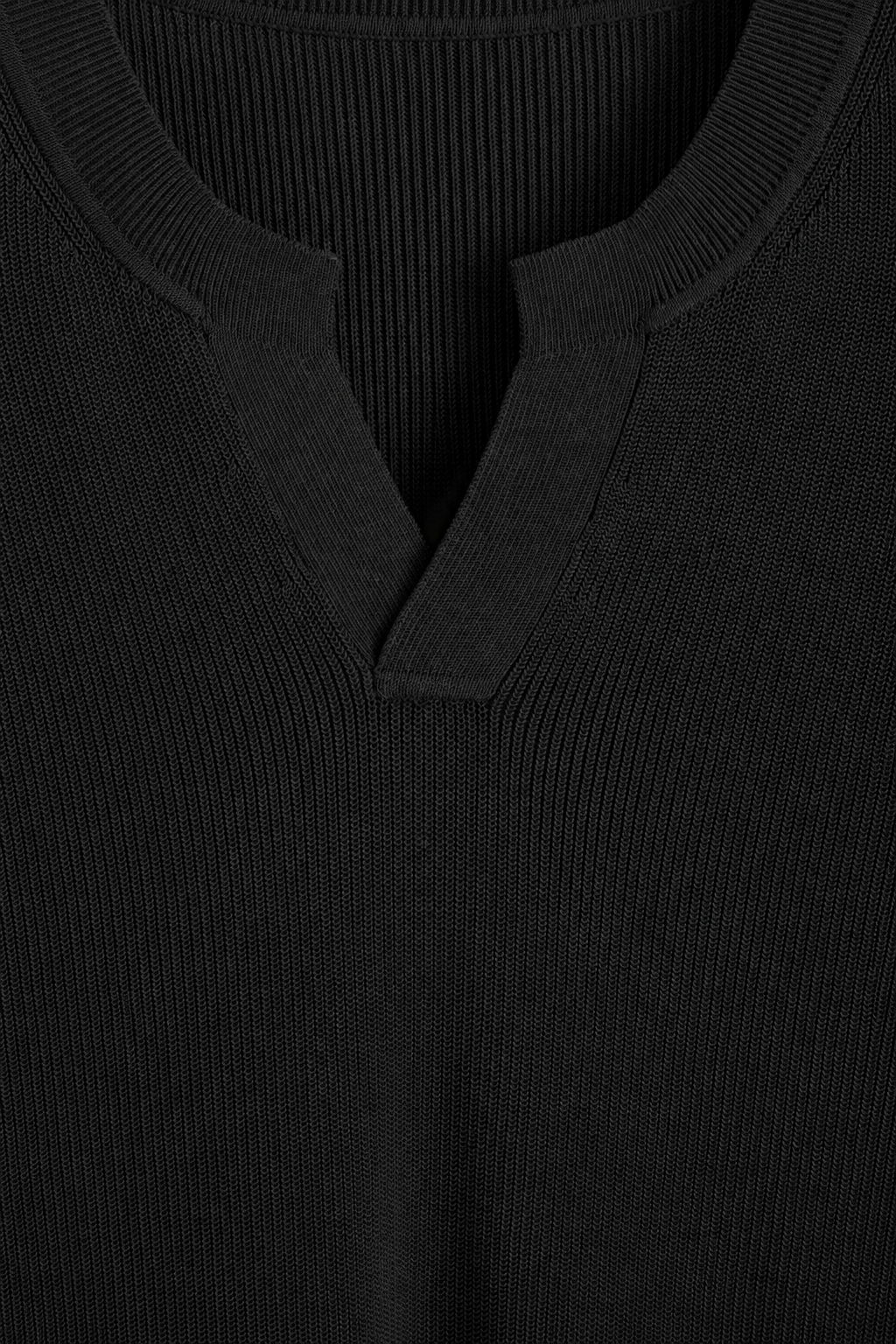 Black Split-Neck Knit T-Shirt — Men's Short Sleeve Open Collar Top